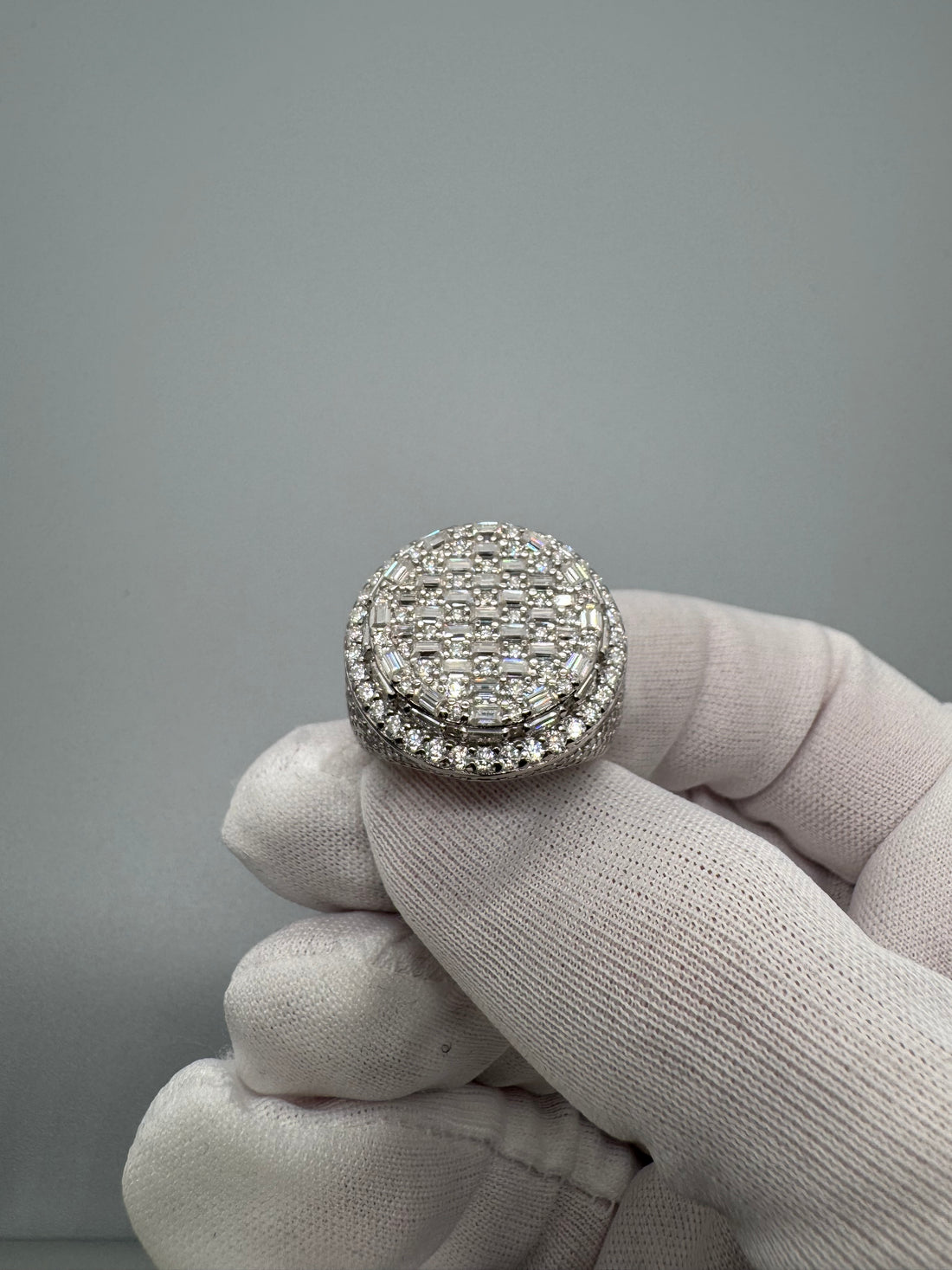 VVS1 Moissanite baguette ring