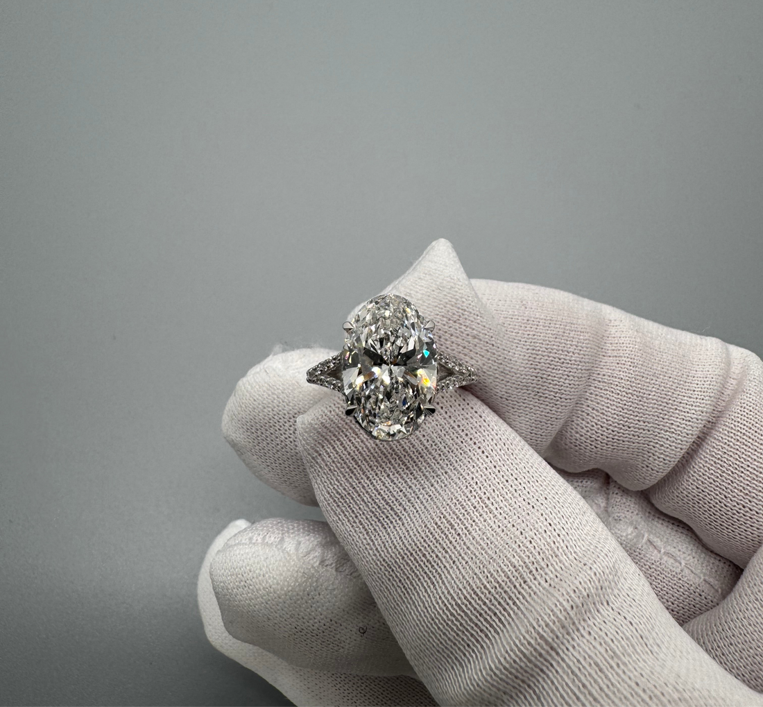 4ct oval cut Lab grown diamond ring